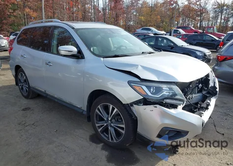 2018 Nissan Pathfinder Platinum z USA, uszkodzony, nr VIN 5N1DR2MM2JC678308